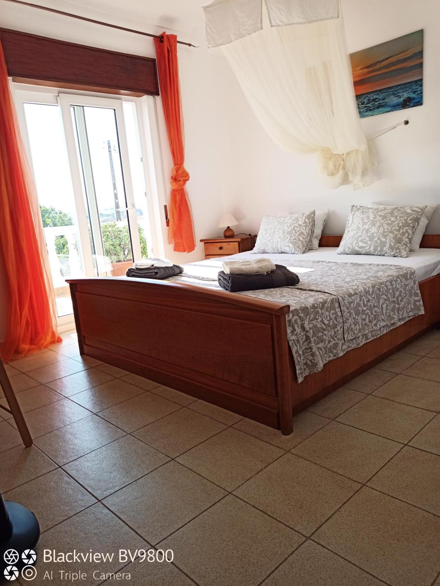 Quartos Com Boas Vistas Ribeira da Gafa Chambre photo